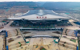 西安东站站牌正式亮相