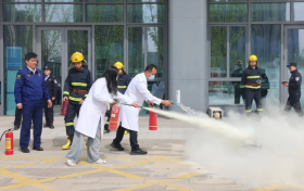 西安市红会医院联合草滩派出所开展消防实战演练