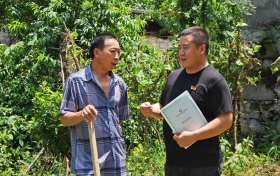 一张保单暖乡邻