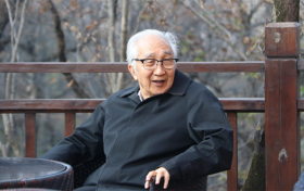 中国当代油画艺术界领军人物靳尚谊、徐里、贺丹等一行莅临溪山胜境景区考察参观