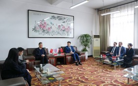 新加坡南洋管理学院、英国坎特博雷大学代表团来咸阳师范学院交流访问